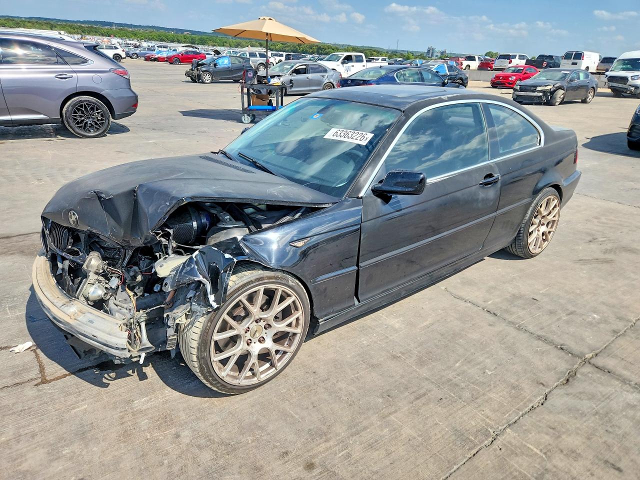 2005 BMW 3 Series 330Ci, VIN WBABD53435PL17100 — Перед