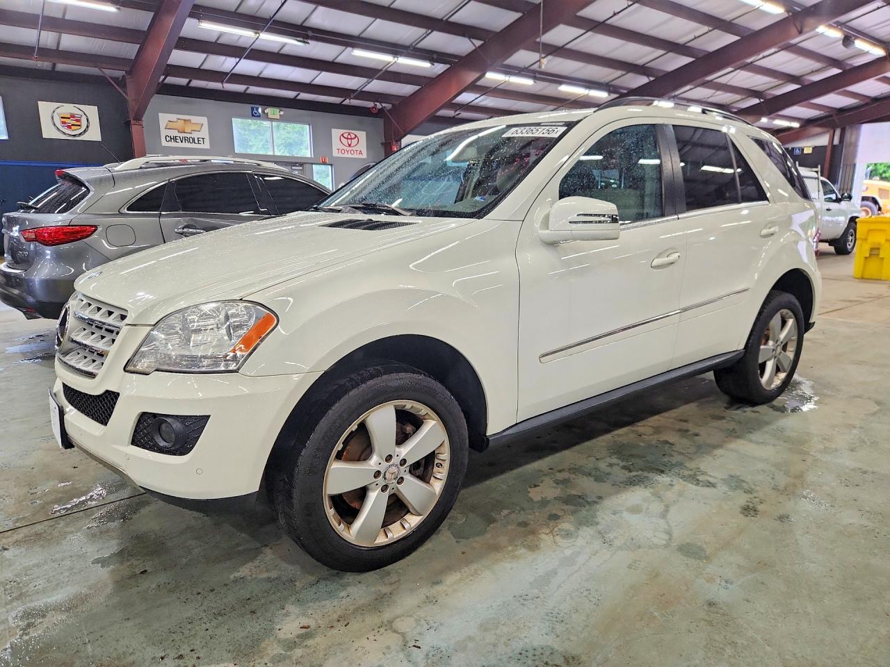 2011 Mercedes-Benz M 350, VIN 4JGBB8GB2BA682154 — Minor dents and scratches