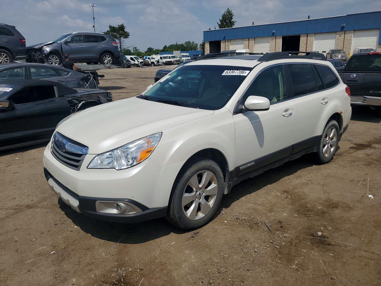 2012 Subaru Outback Limited, VIN 4S4BRCKC5C3285977 — Minor dents and scratches