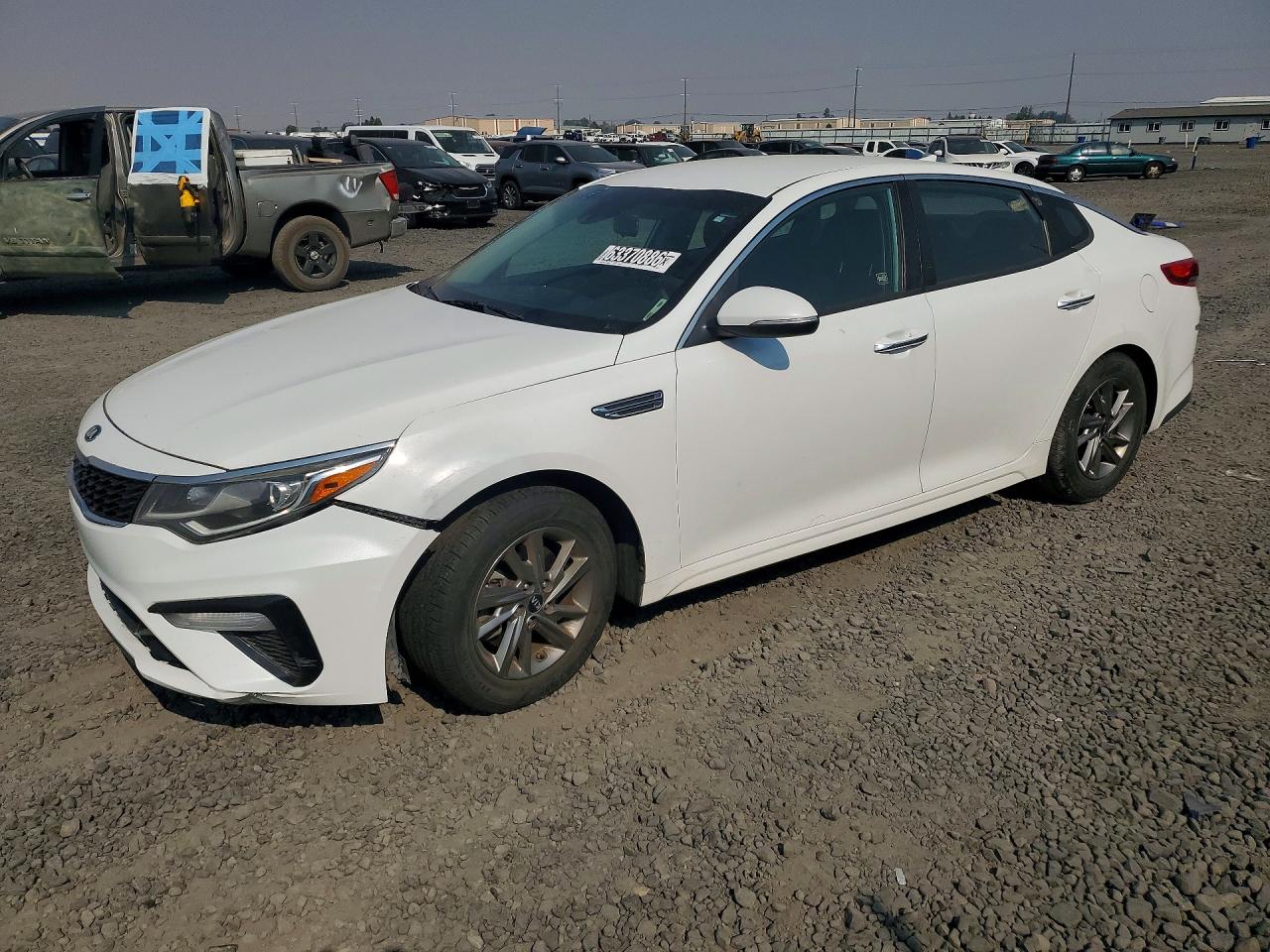 2019 Kia Optima LX, VIN 5XXGT4L39KG349517 — Перед
