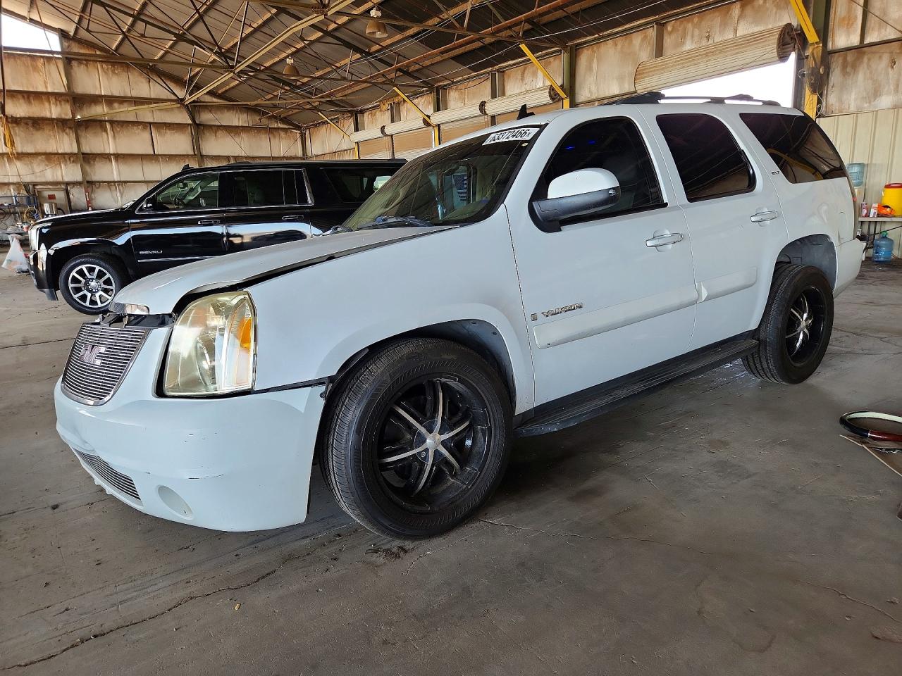 2007 GMC Yukon SLT, VIN 1GKFC13JX7R166077 — Front end