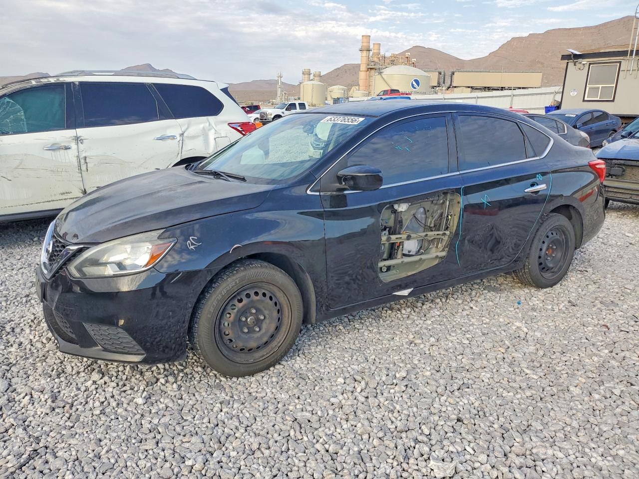 2017 Nissan Sentra SV, VIN 3N1AB7AP9HY395318 — Front end