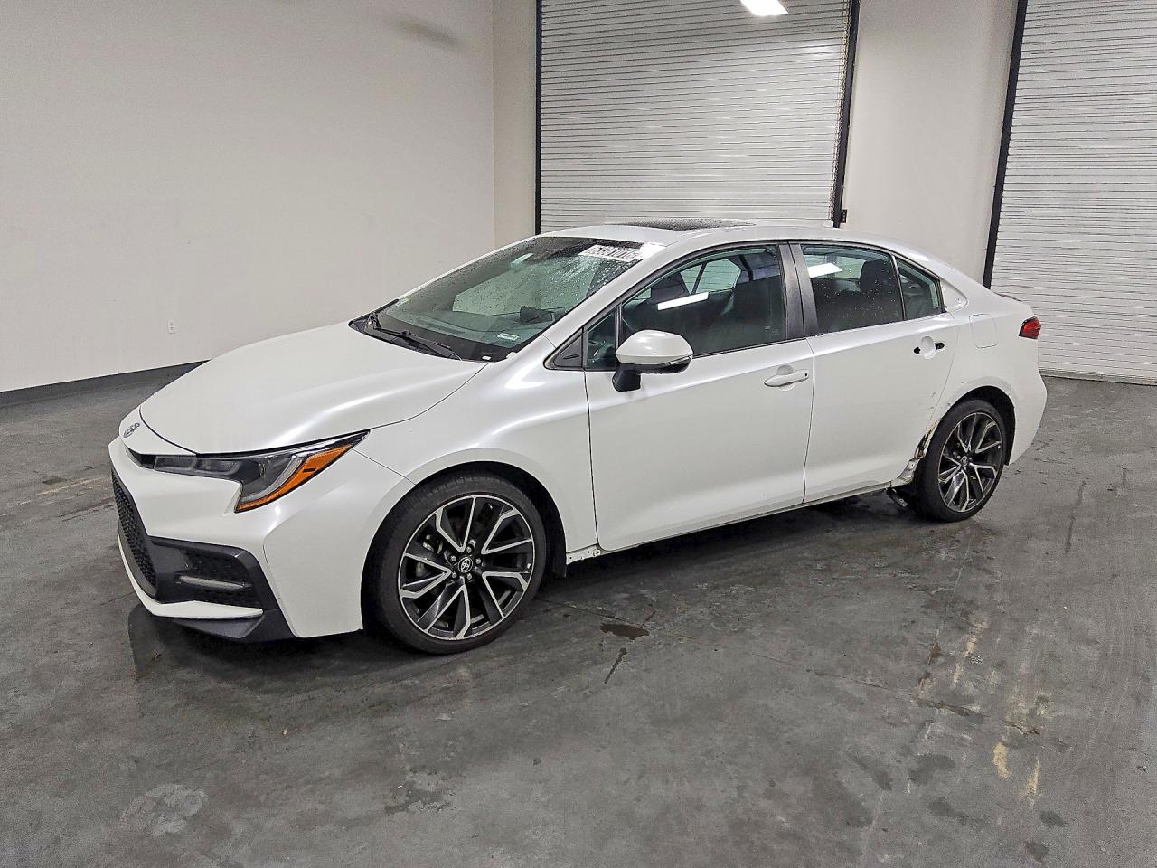 2022 Toyota Corolla XSE, VIN 5YFT4MCE9NP131571 — Front end