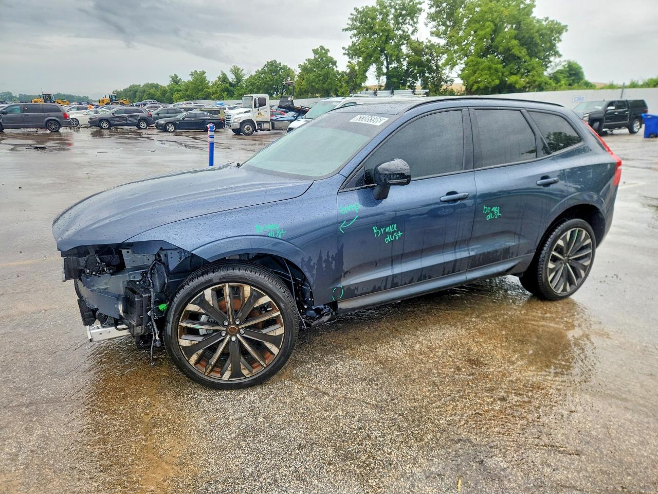 2026 Volvo XC60 Ultra, VIN YV4M12RM8T1417491 — Front end