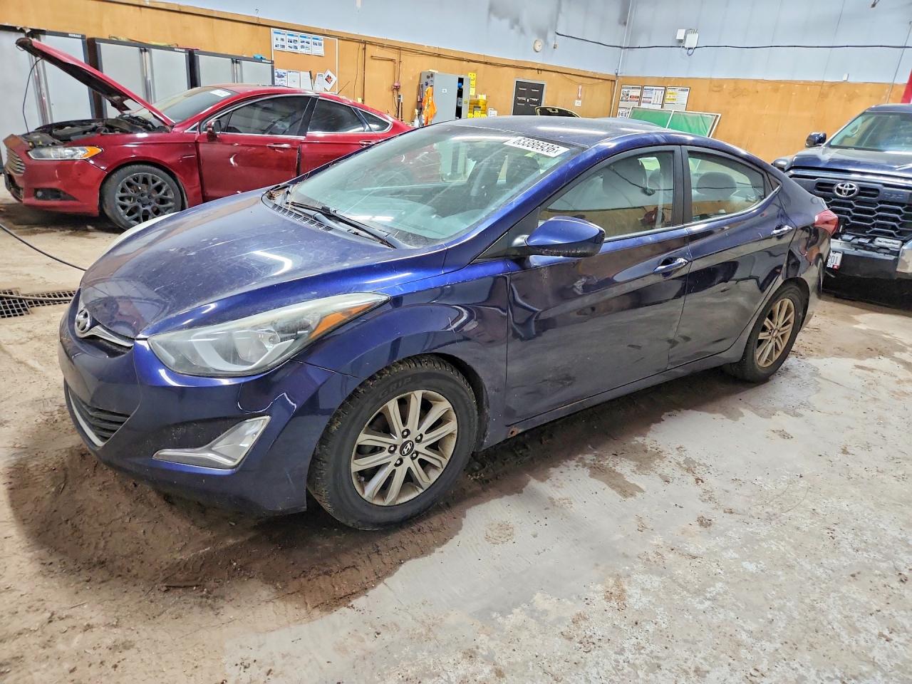 2014 Hyundai Elantra SE, VIN 5NPDH4AE7EH470032 — Minor dents and scratches