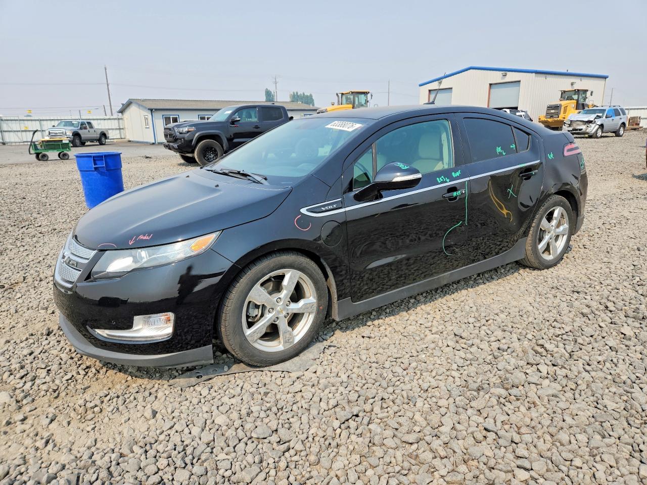 2011 Chevrolet Volt, VIN 1G1RD6E43BU101693 — Side