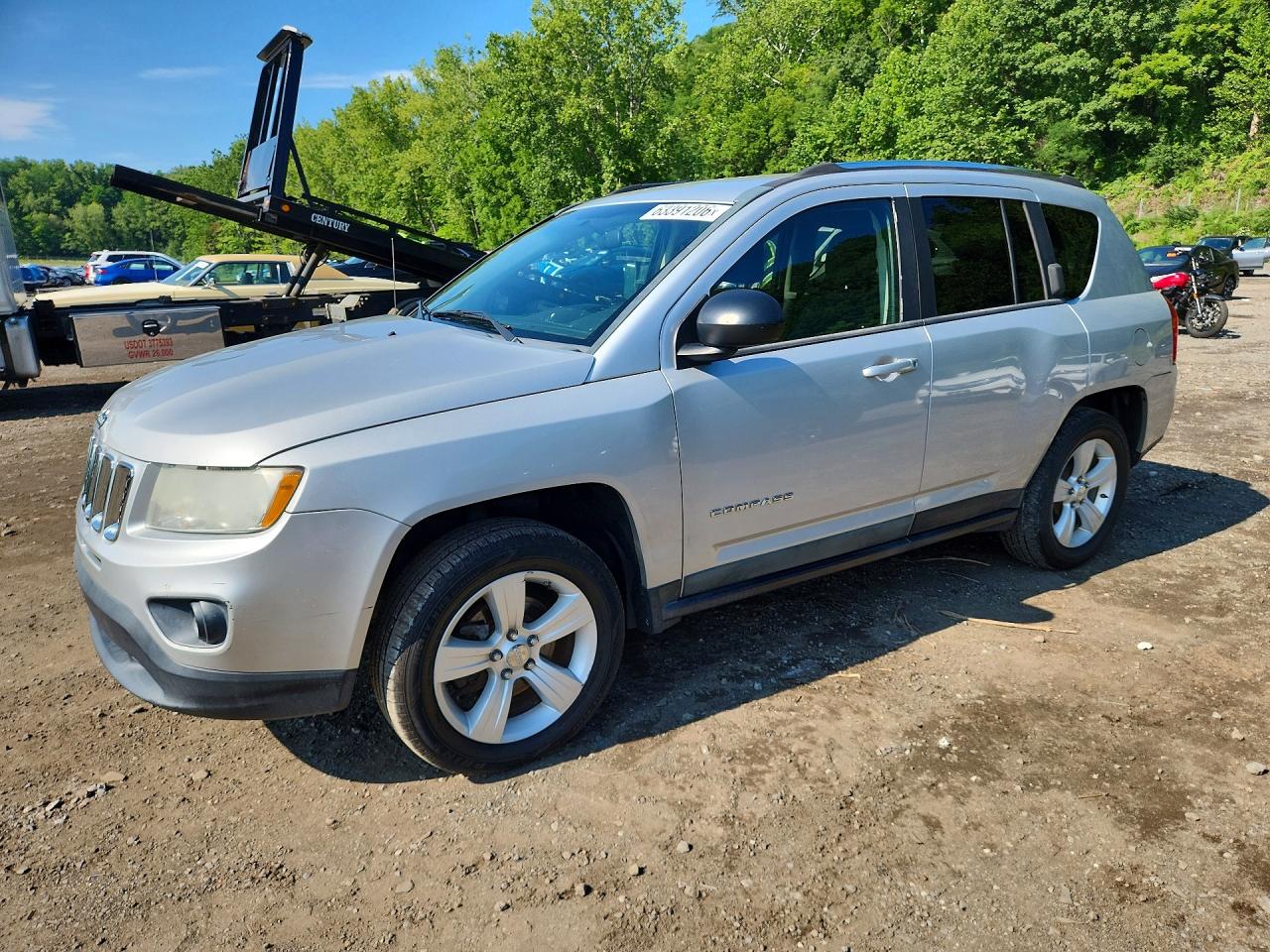 2011 Jeep Compass, VIN 1J4NT1FB1BD162124 — Rear end