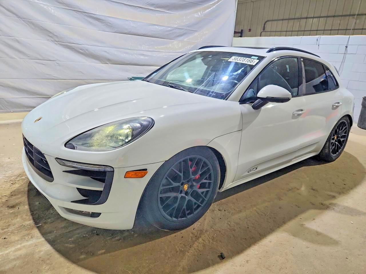 2017 Porsche Macan GTS, VIN WP1AG2A58HLB53658 — Normal wear