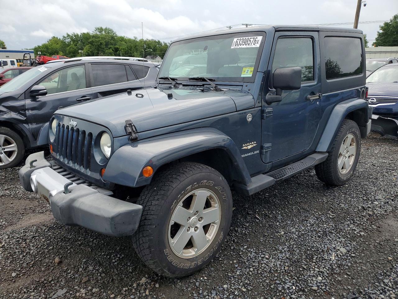 2008 Jeep Wrangler Sahara, VIN 1J4FA54158L567140 — Minor dents and scratches