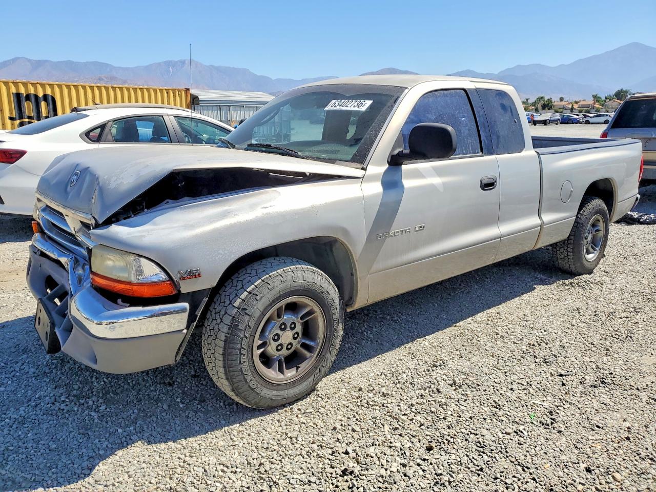 2000 Dodge Dakota, VIN 1B7GL22X3YS637282 — Front end