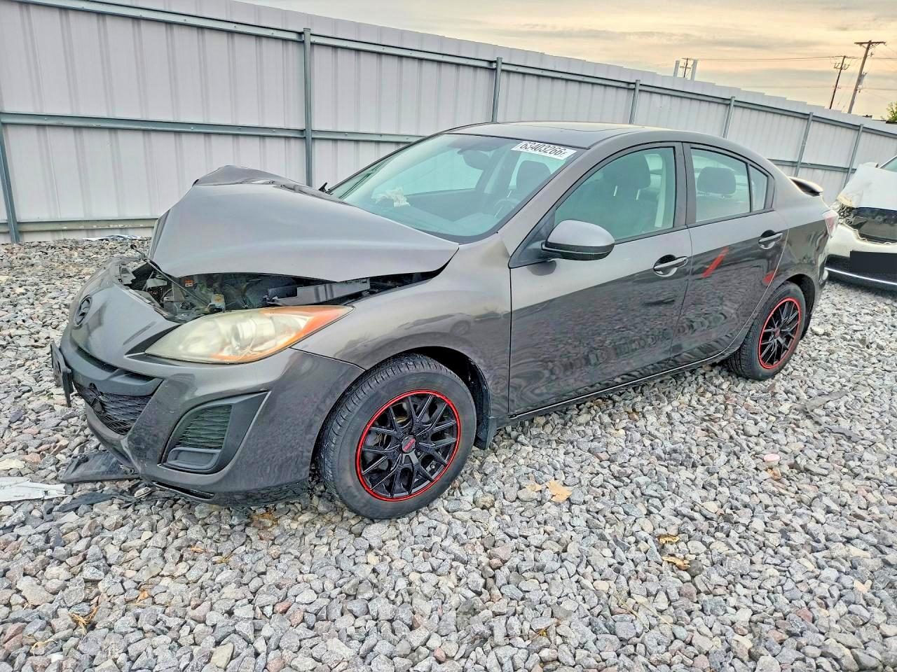 2011 Mazda 3 i Touring, VIN JM1BL1VF2B1375680 — Front end