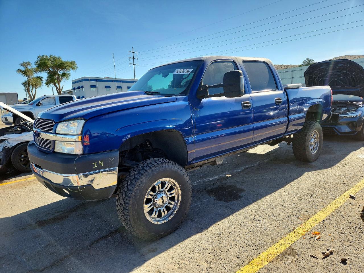 2004 Chevrolet Silverado 2500HD LS, VIN 1GCHK231X4F150004 — Front end