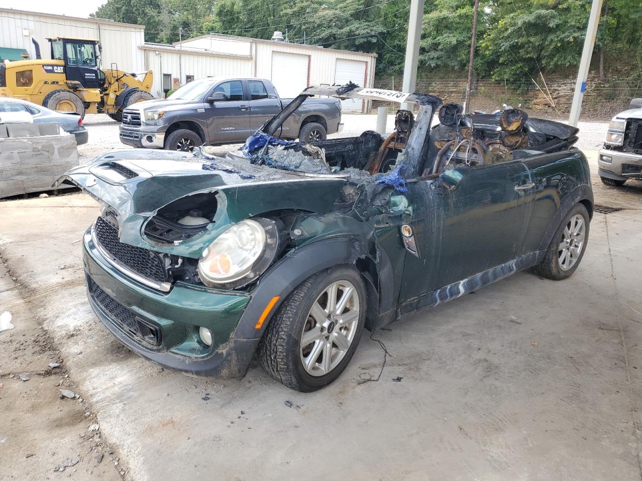 2011 MINI Convertible S, VIN WMWZP3C58BTX83823 — Пожар