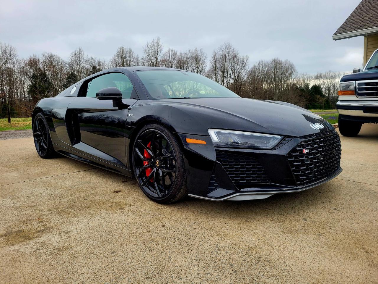 2021 Audi R8 performance quattro, VIN WUAKBAFX4M7901384 — Minor dents and scratches