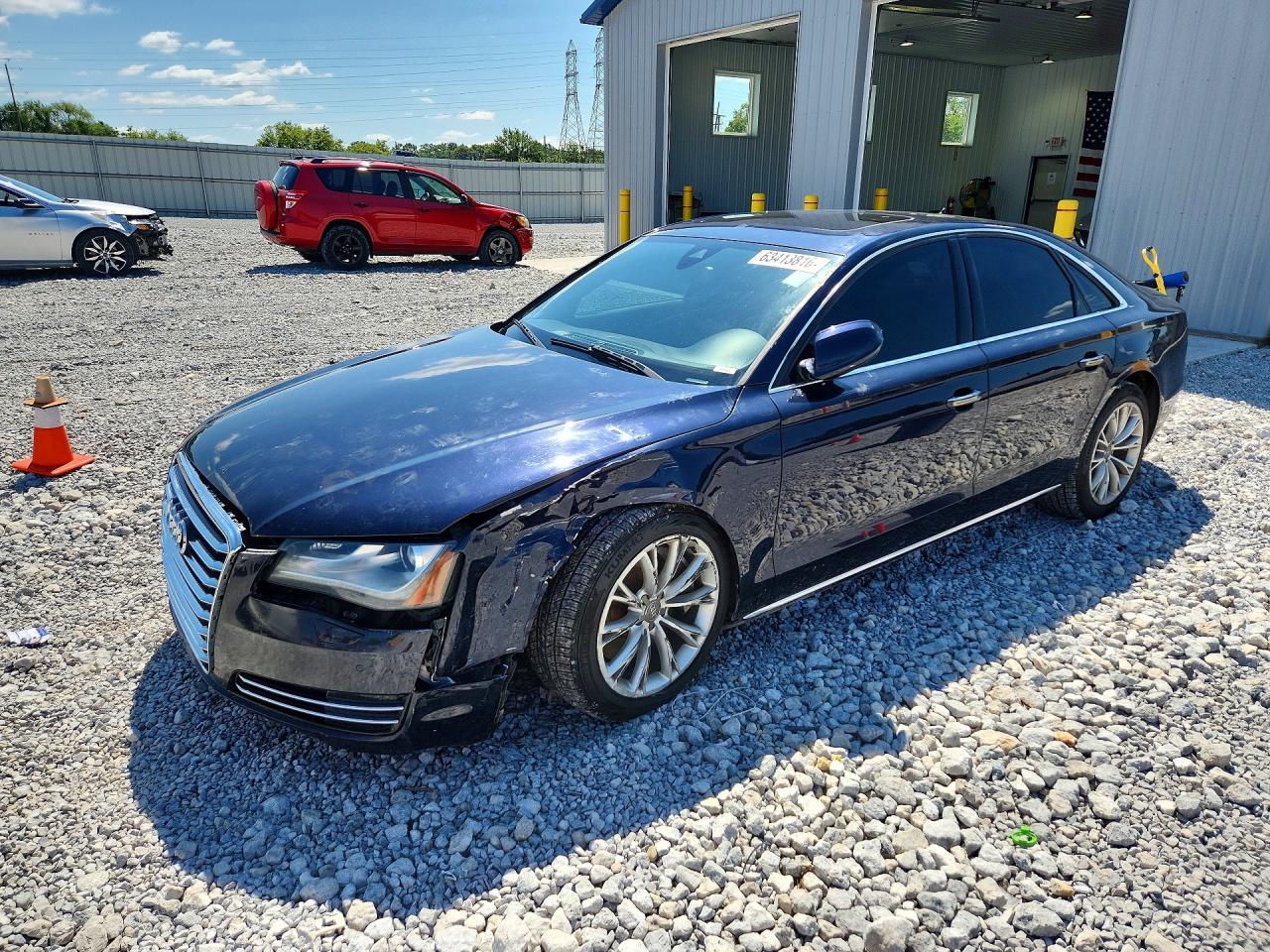 2011 Audi A8, VIN WAUAVAFD8BN007142 — Front end