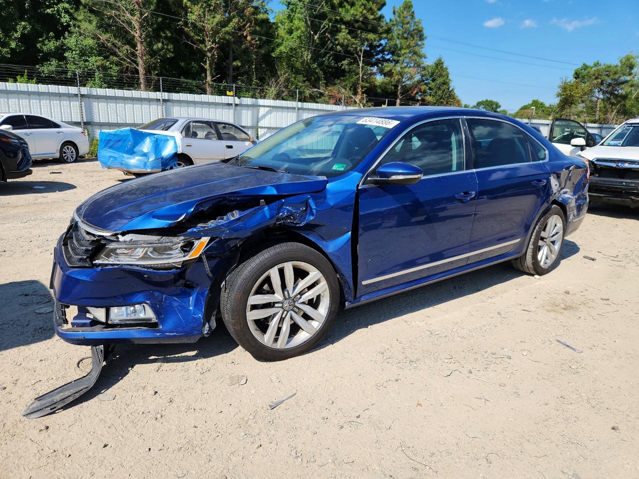 2017 Volkswagen Passat SE, VIN 1VWGT7A33HC030804 — Перед