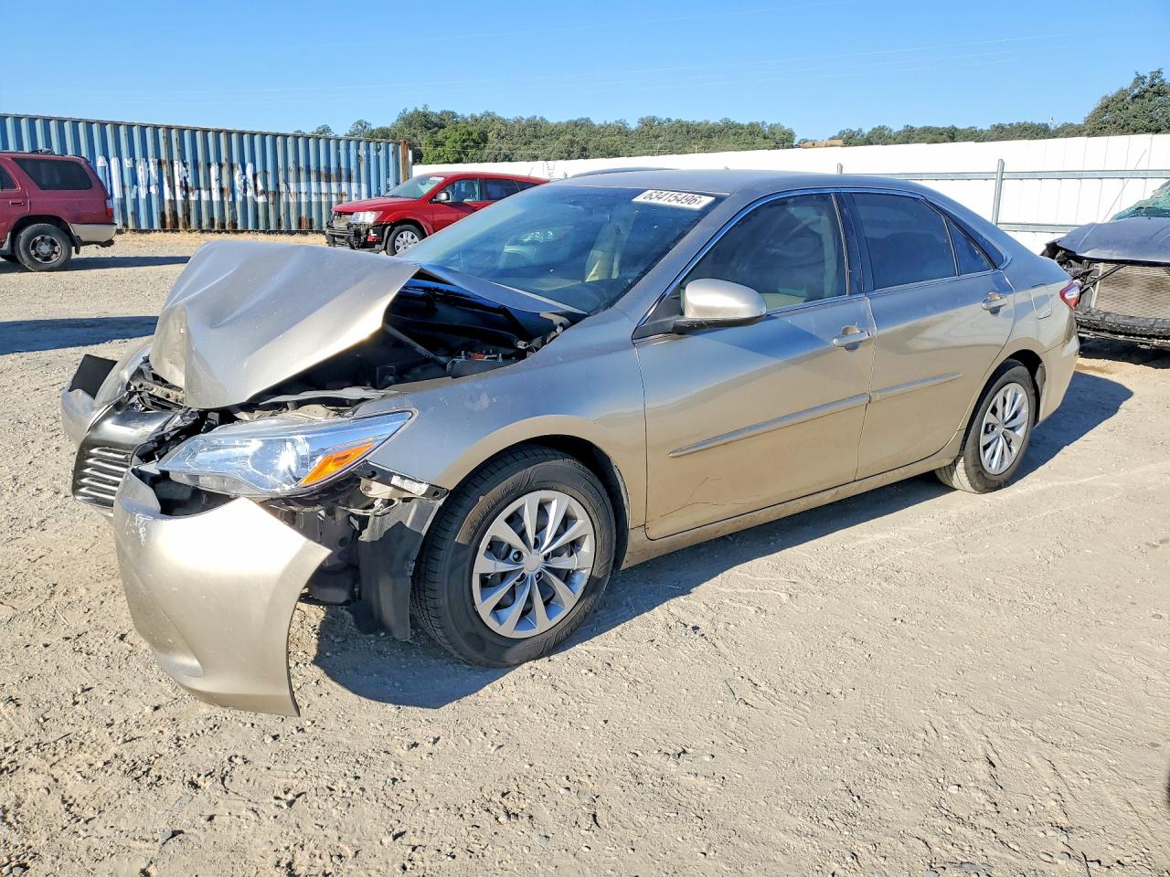 2017 Toyota Camry SE, VIN 4T1BF1FK9HU382986 — Перед