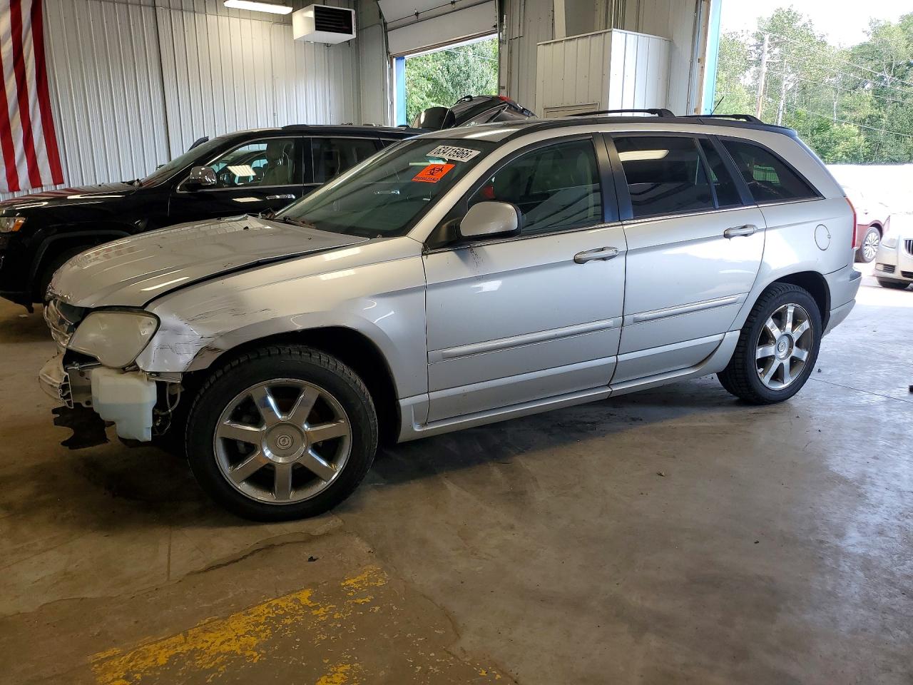 2007 Chrysler Pacifica Limited, VIN 2A8GF78X17R363004 — Front end