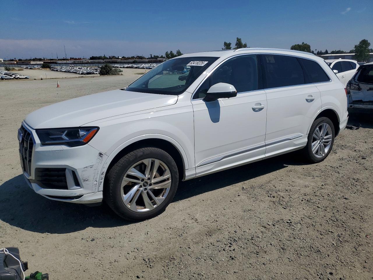 2023 Audi Q7 Premium, VIN WA1ACBF76PD014526 — Перед