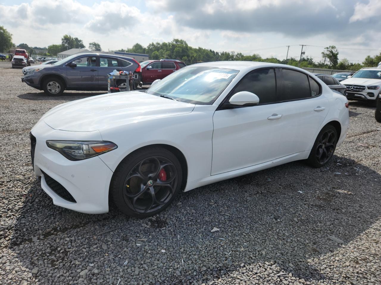2017 Alfa Romeo Giulia Ti, VIN ZARFAEEN8H7549589 — Minor dents and scratches