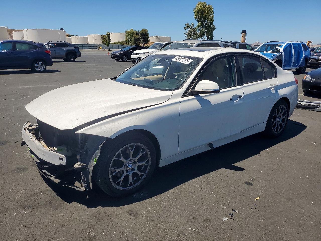 2013 BMW 3 Series 328i, VIN WBA3A5C53DJ462869 — Front end