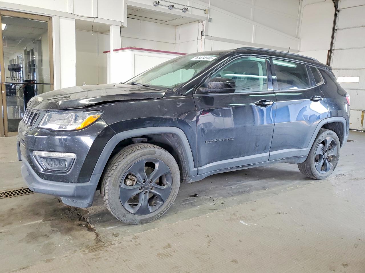 2020 Jeep Compass Altitude, VIN 3C4NJDBB8LT137557 — Front end
