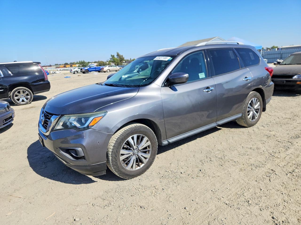 2020 Nissan Pathfinder S, VIN 5N1DR2AN4LC630440 — Мелкие вмятины и царапины