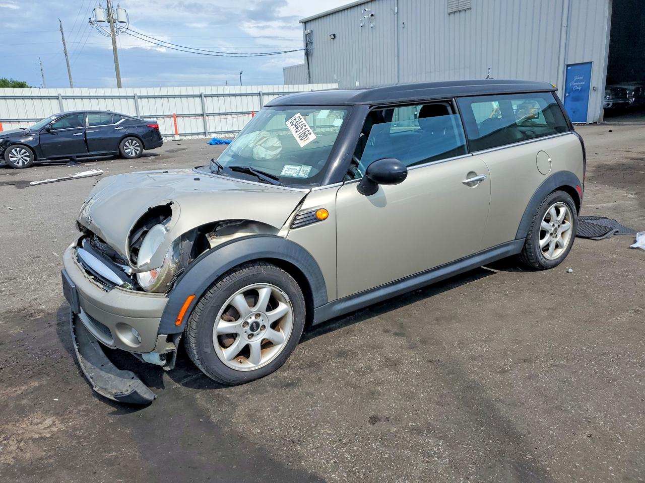 2009 MINI Clubman, VIN WMWML33529TX34763 — Перед