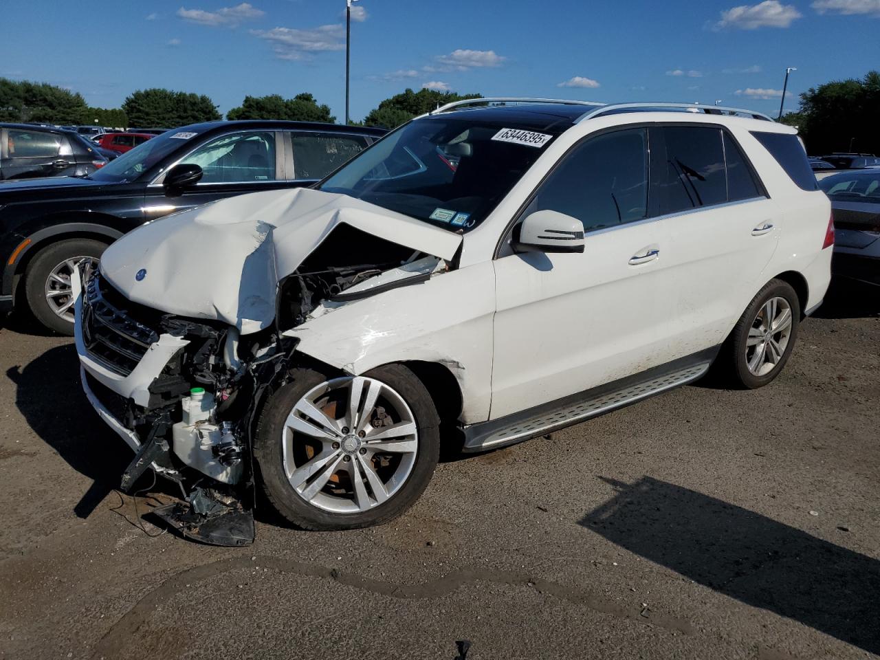 2015 Mercedes-Benz M 350, VIN 4JGDA5HBXFA547535 — Front end