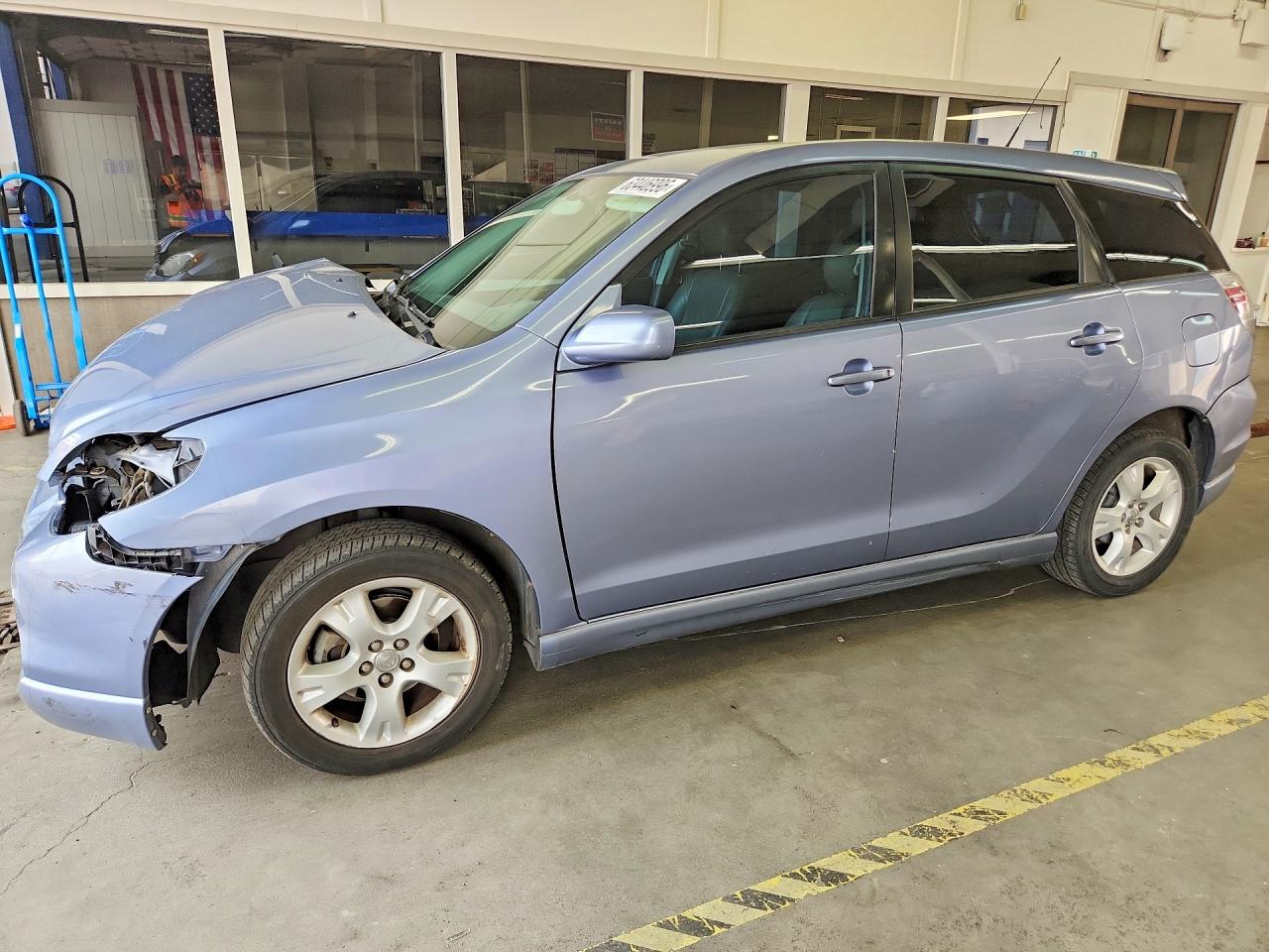 2006 Toyota Matrix STD, VIN 2T1LR32E96C552673 — Front end