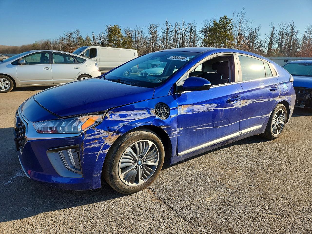 2020 Hyundai Ioniq SEL, VIN KMHC75LD6LU224936 — Side