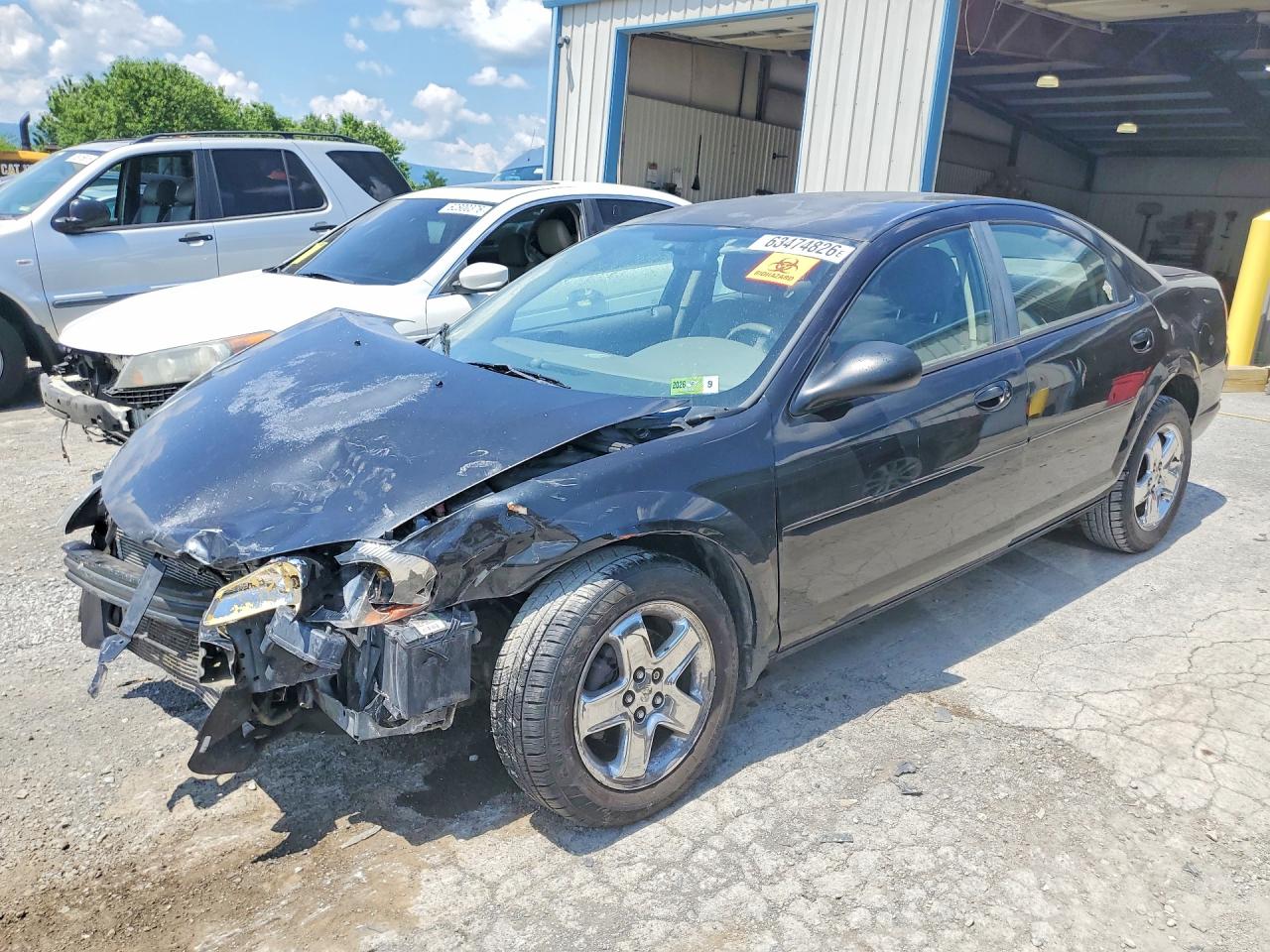 2004 Dodge Stratus, VIN 1B3EL46J84N345937 — Front end