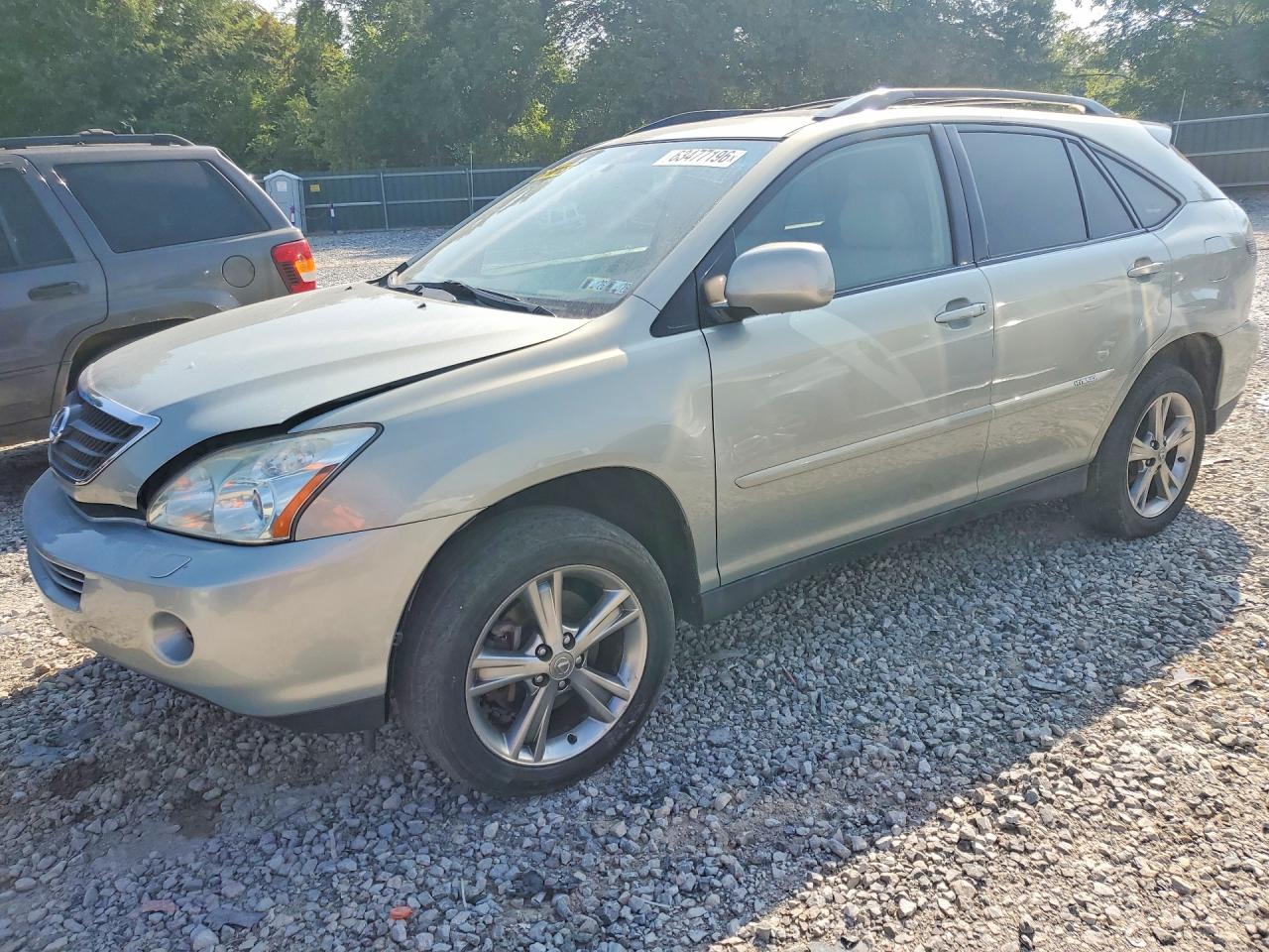 2007 Lexus RX 400h, VIN JTJHW31U972021462 — Side
