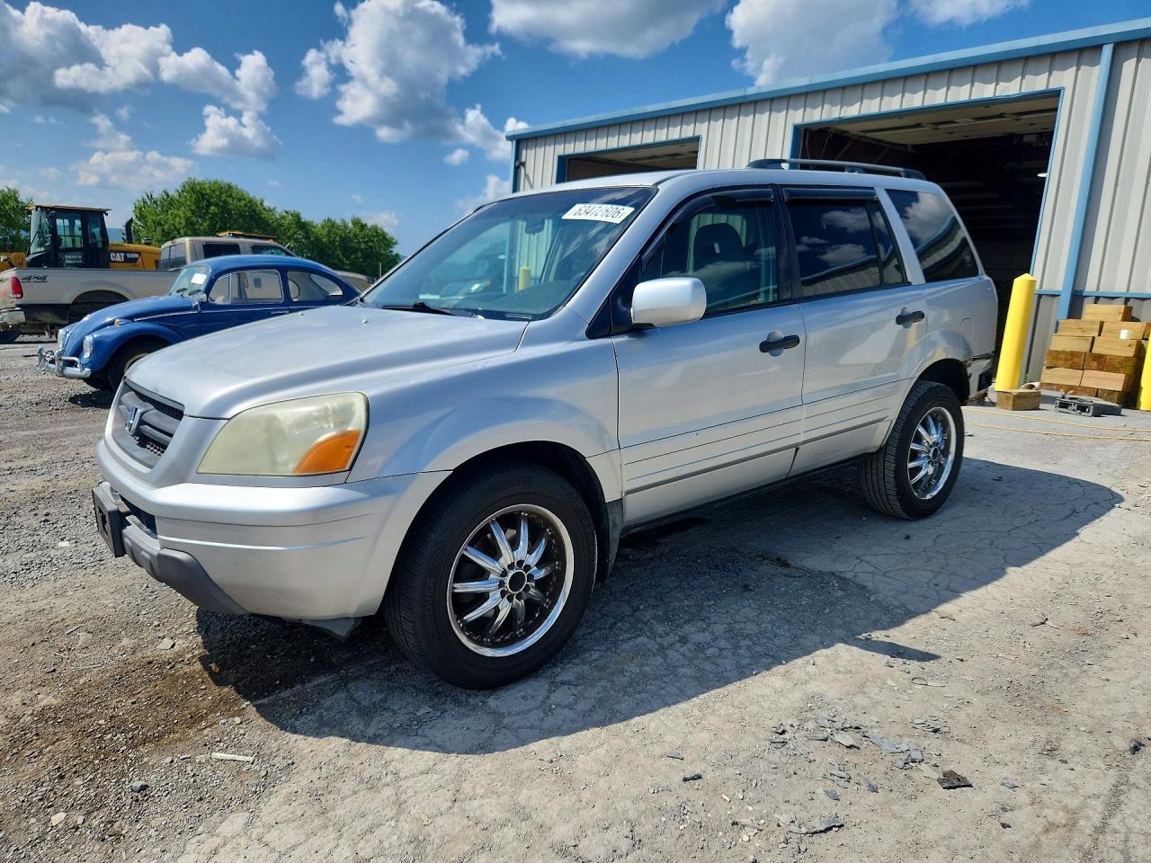 2005 Honda Pilot EX, VIN 2HKYF18405H521499 — Перед