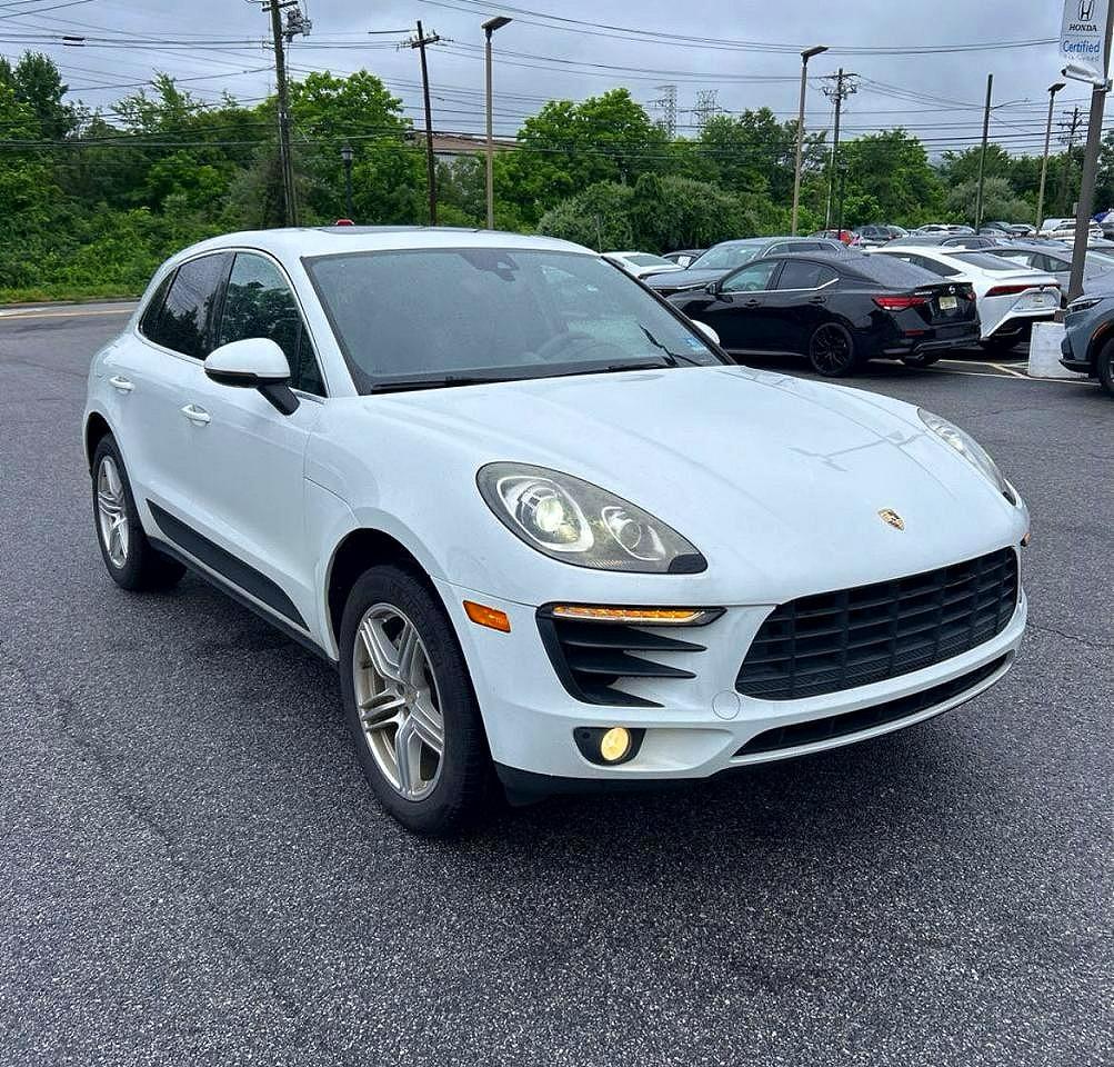 2017 Porsche Macan S, VIN WP1AB2A54HLB16475 — Normal wear