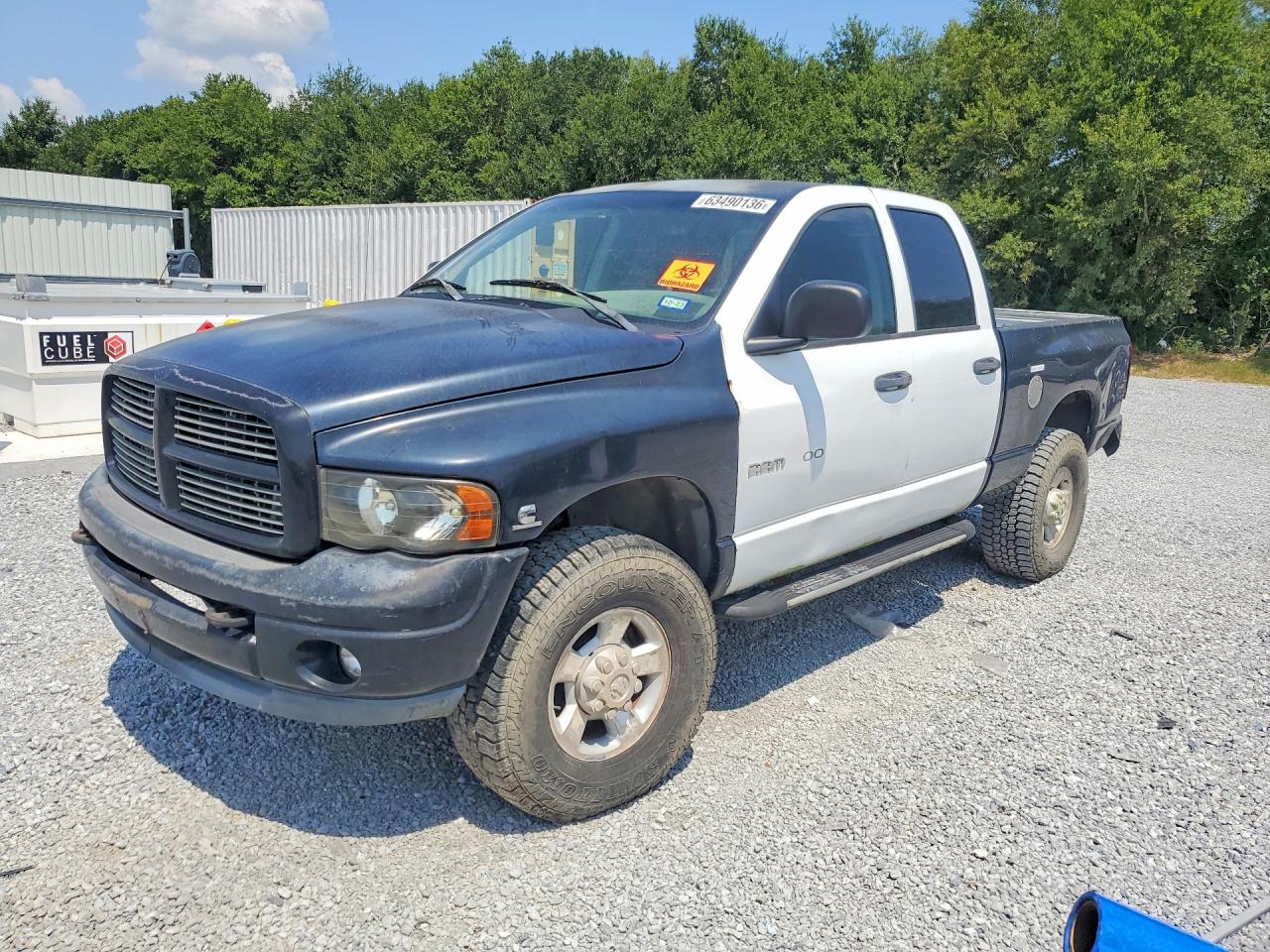 2003 Dodge 2500 ST, VIN 1D7KU28603J538140 — Front end
