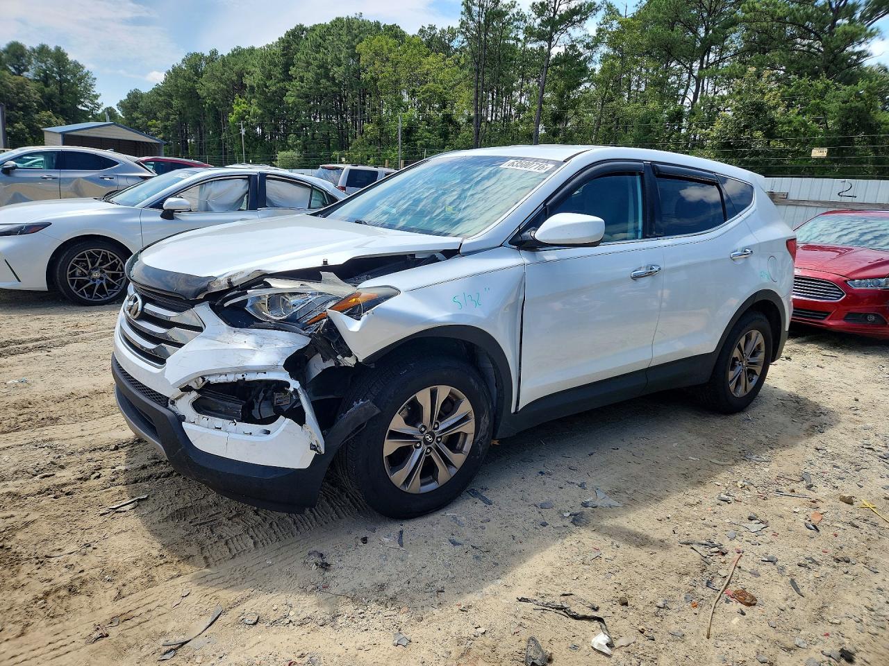 2016 Hyundai Santa Fe, VIN 5XYZTDLB6GG367685 — Front end