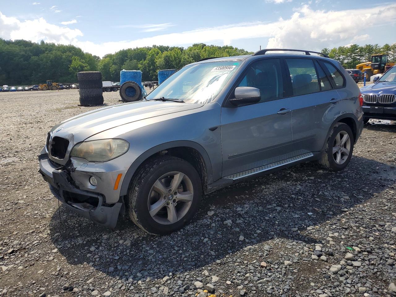 2007 BMW X5 3.0si, VIN 5UXFE43567L010615 — Front end
