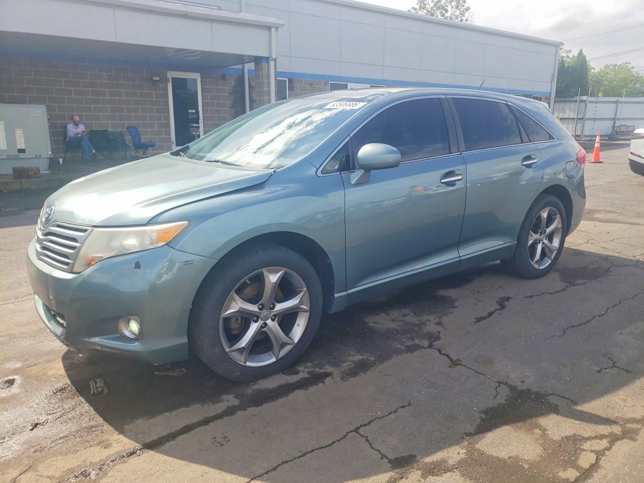 2010 Toyota Venza, VIN 4T3BK3BB0AU031149 — Front end