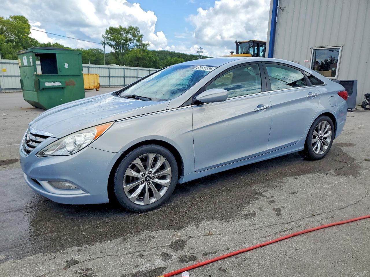 2013 Hyundai Sonata SE, VIN 5NPEC4AC1DH562608 — Minor dents and scratches
