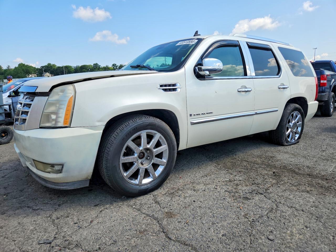 2007 Cadillac Escalade, VIN 1GYFK63877R355000 — Undercarriage