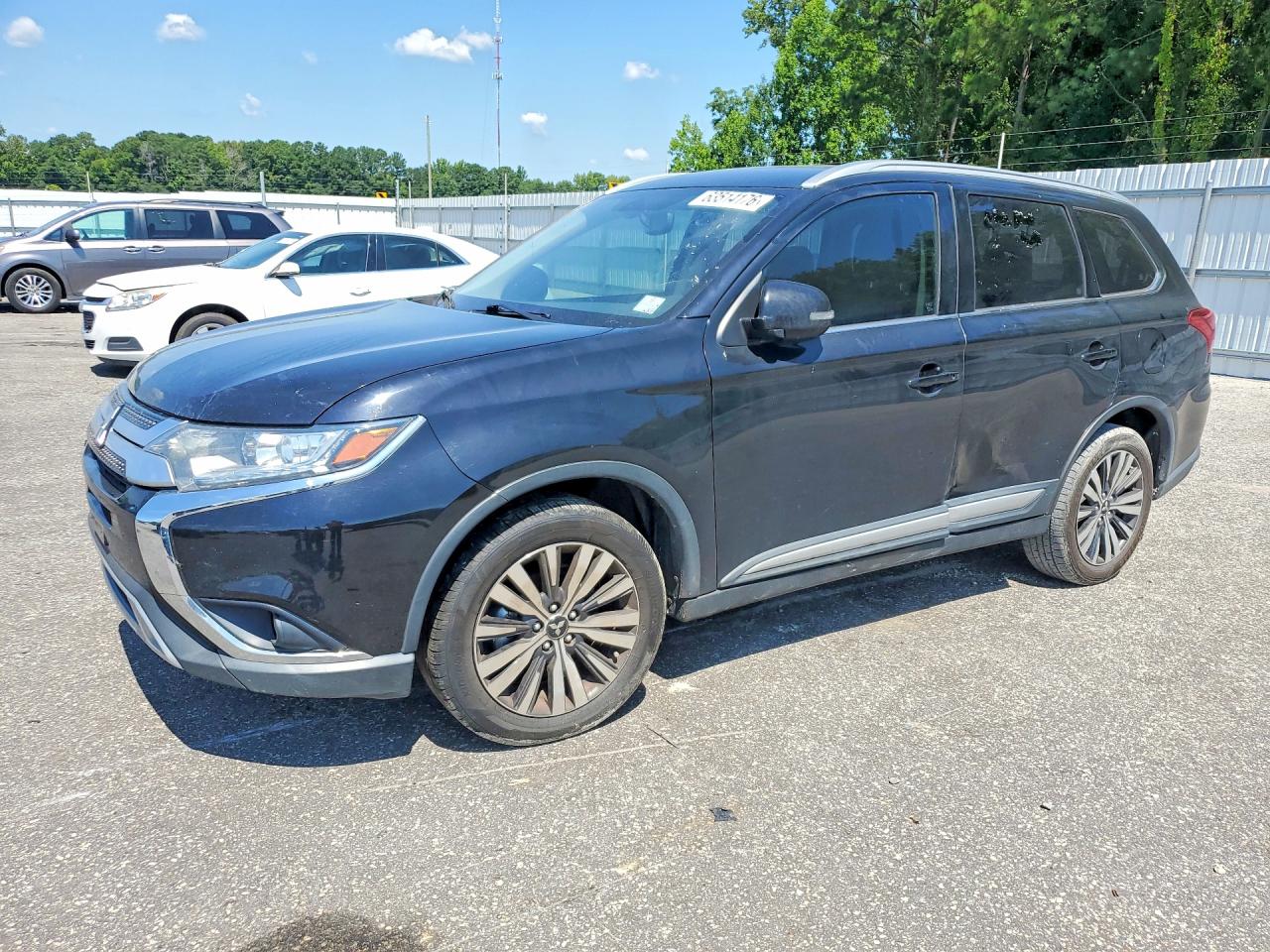 2019 Mitsubishi Outlander ES, VIN JA4AZ3A37KZ042176 — Днище