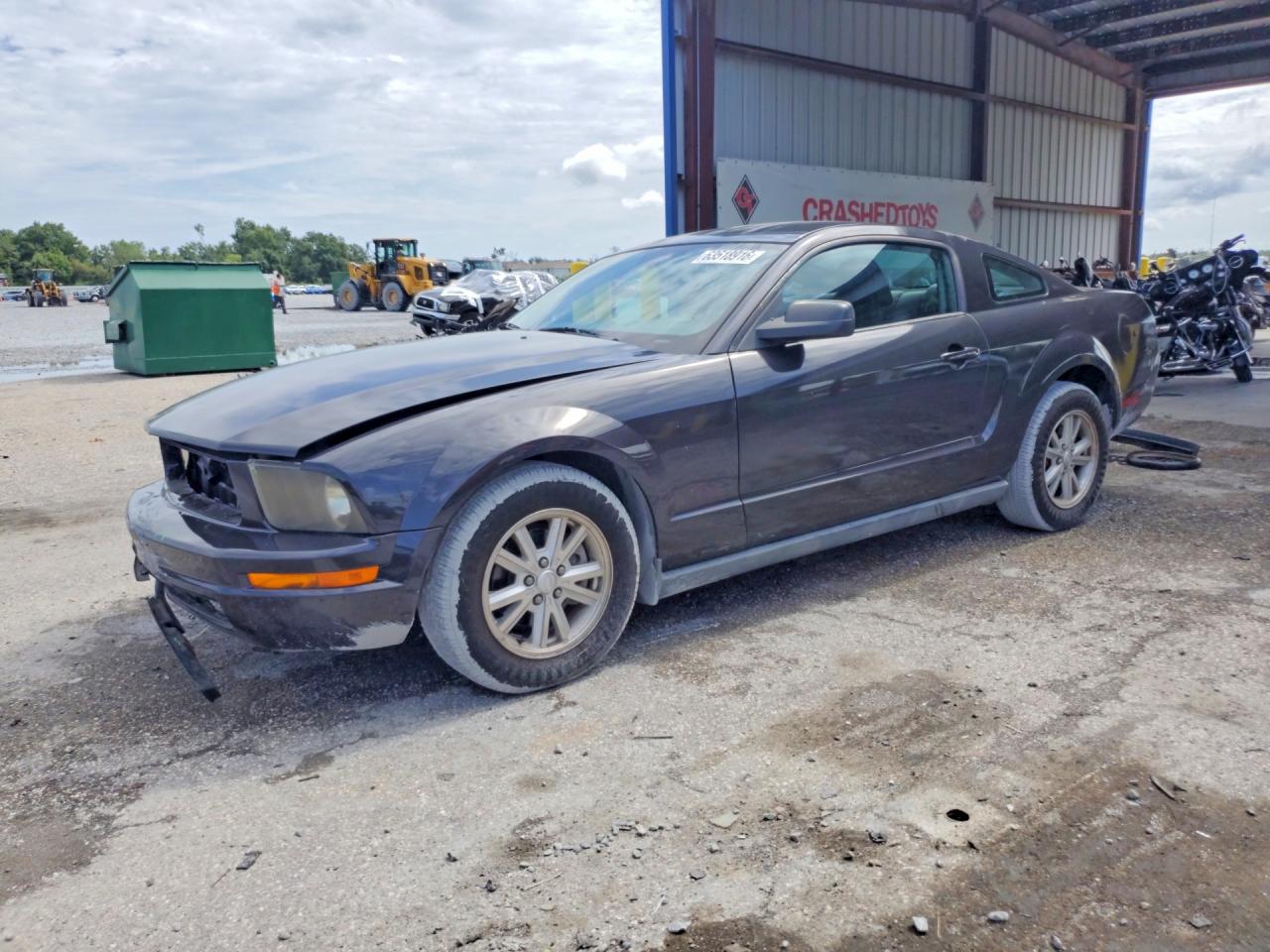 2007 Ford Mustang Deluxe, VIN 1ZVFT80N075323308 — Front end