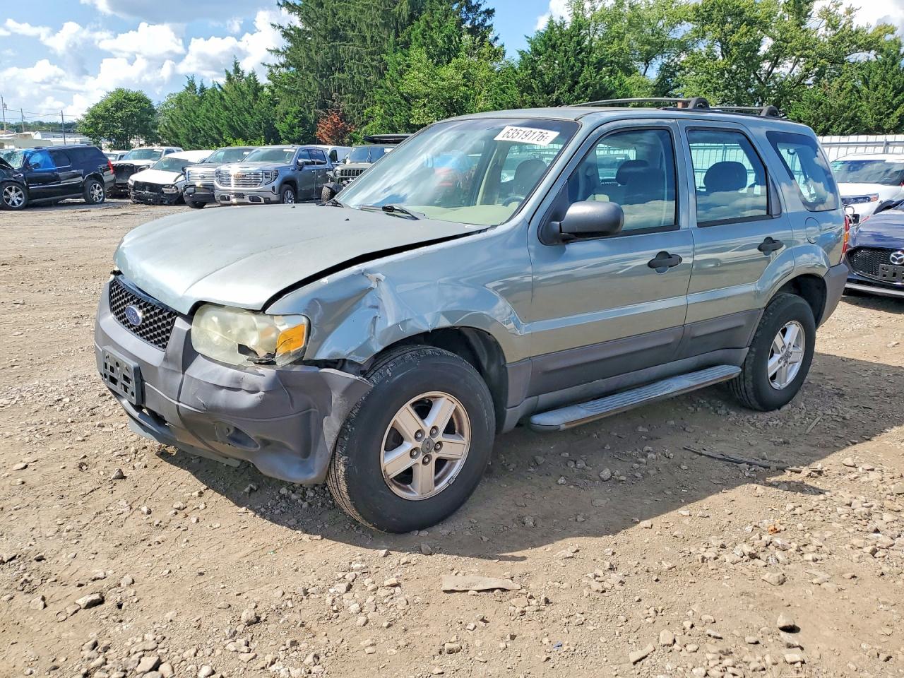 2005 Ford Escape XLS Value, VIN 1FMCU92Z45KA81982 — Front end