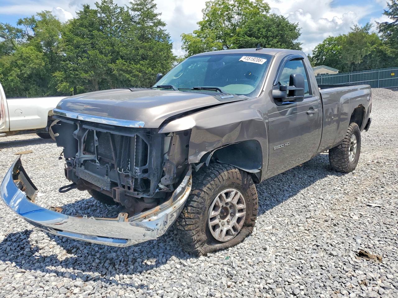 2013 Chevrolet Silverado 2500HD Work Truck, VIN 1GC0KVCG2DZ318431 — Front end