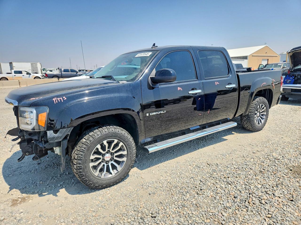 2008 GMC Sierra Denali, VIN 2GTEK638981312466 — Перед