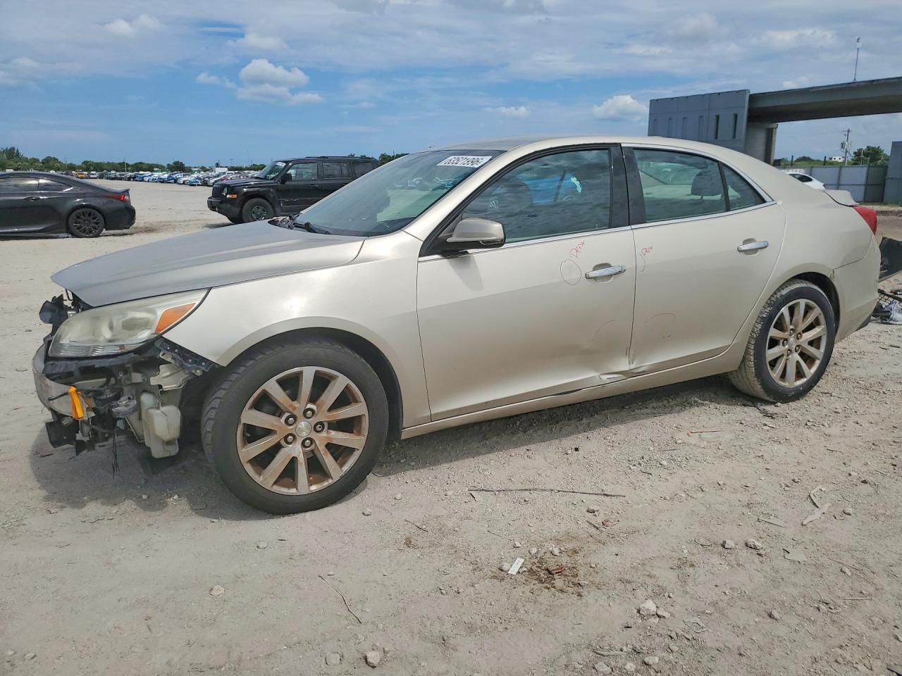 2016 Chevrolet Malibu LTZ, VIN 1G11E5SA6GF108194 — Front end