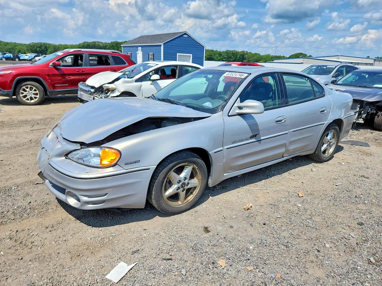 2000 Pontiac Grand Am GT, VIN 1G2NW52E7YM773048 — Front end