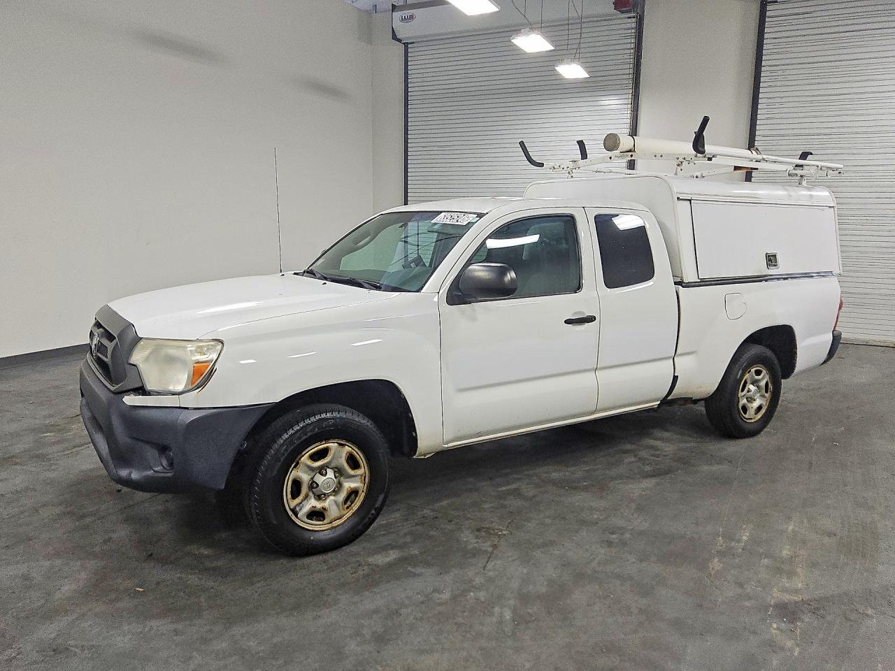 2015 Toyota Tacoma, VIN 5TFTX4CN1FX056813 — Normal wear
