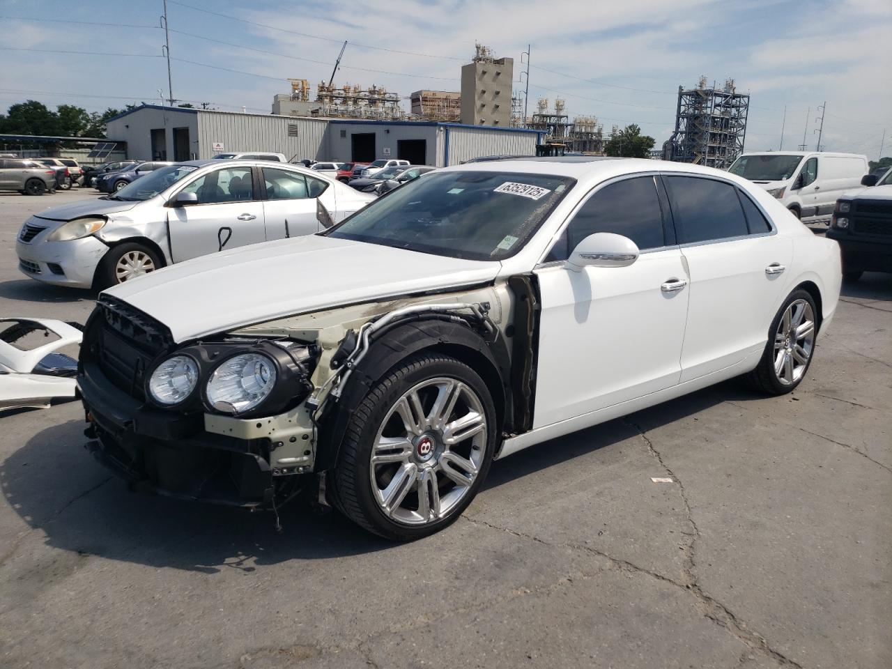2016 Bentley Flying Spur V8, VIN SCBET9ZA6GC051852 — Front end